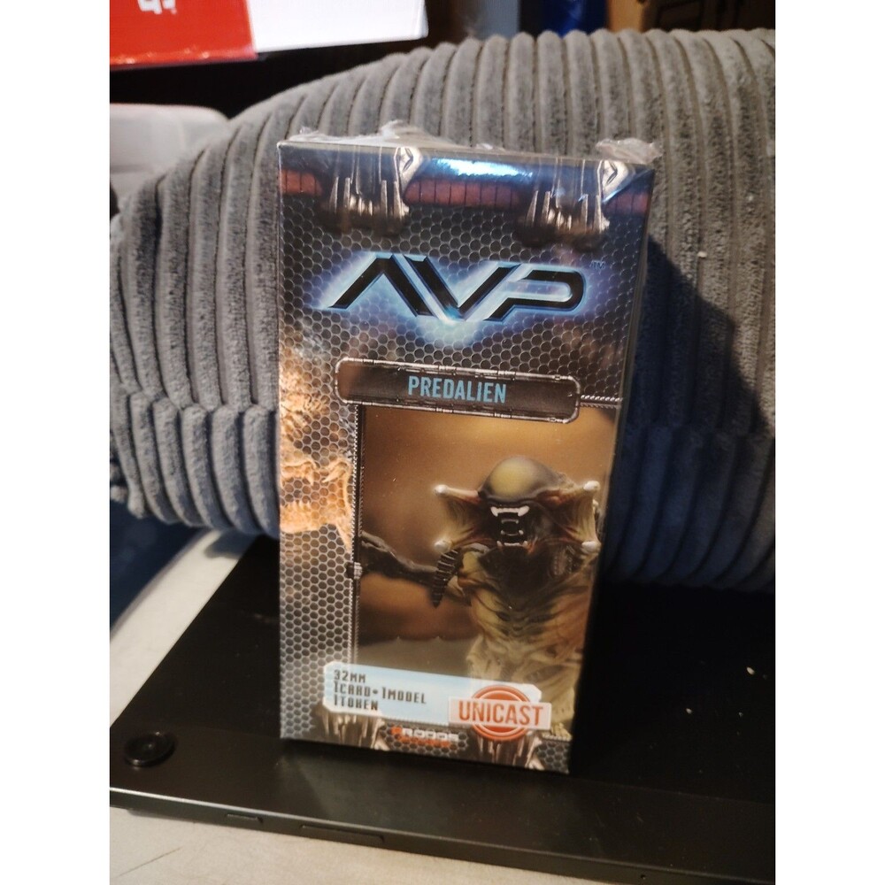 Prodos Games AVP Predalian New in package